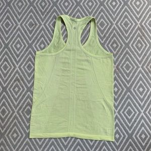 Lululemon tank size 8!